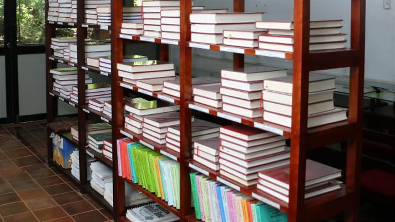 Chinese Authorities Detain Three for Selling Buddhist Books