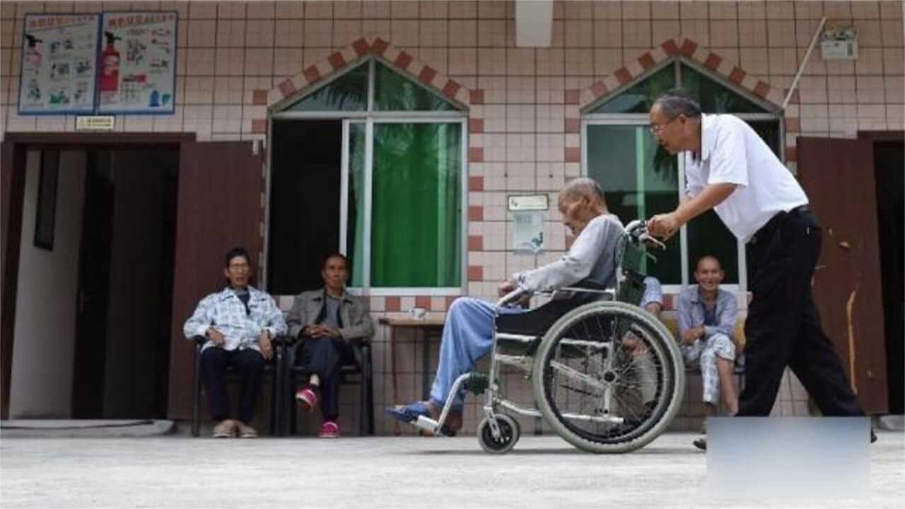 Elderly Christians Driven out of Nursing Home