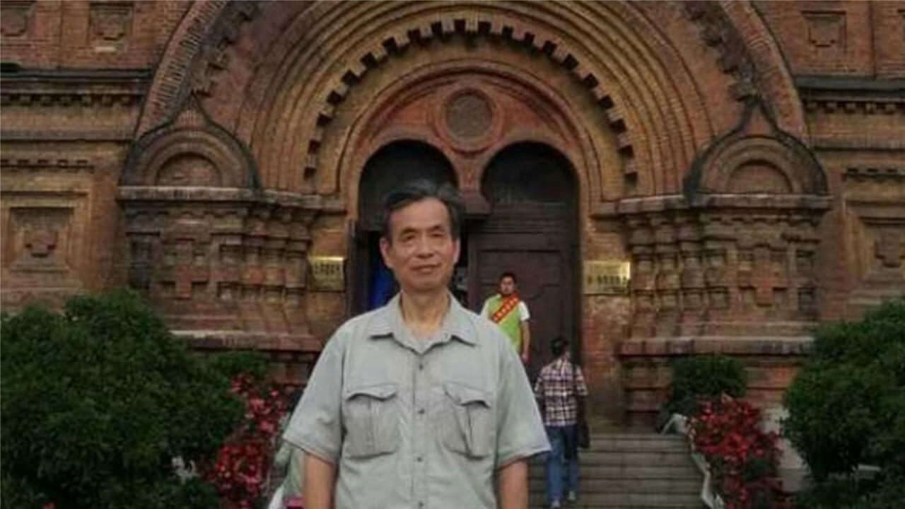 Professor Fired After Tweeting That Chinese 'Lie, Commit Fraud and Poison Each Other'