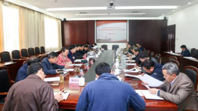 Teachers at Jiangxi Normal University are studying “Xi Jinping Thought.”