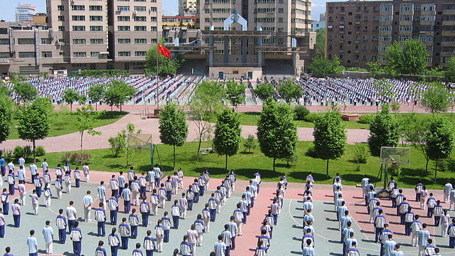 Urumqi high school students on the national mourning day