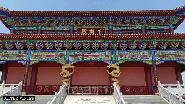 To protect their temple, residents of Xiahuang village sealed the doors and windows with plasterboards.