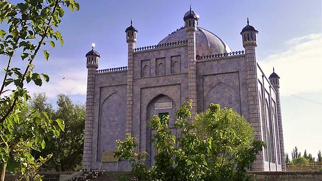 “Museumified” mazar of Sultan Satuq Bughrakhan, Artush