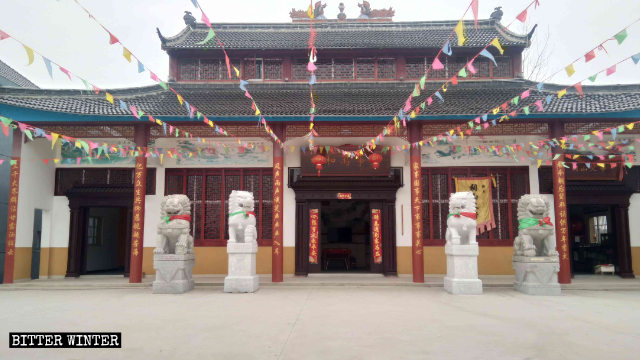 The folk religion temple was built with villagers’ money.