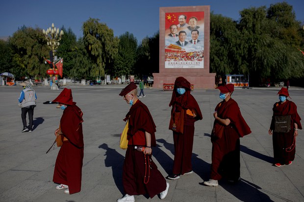 Tibetan monks